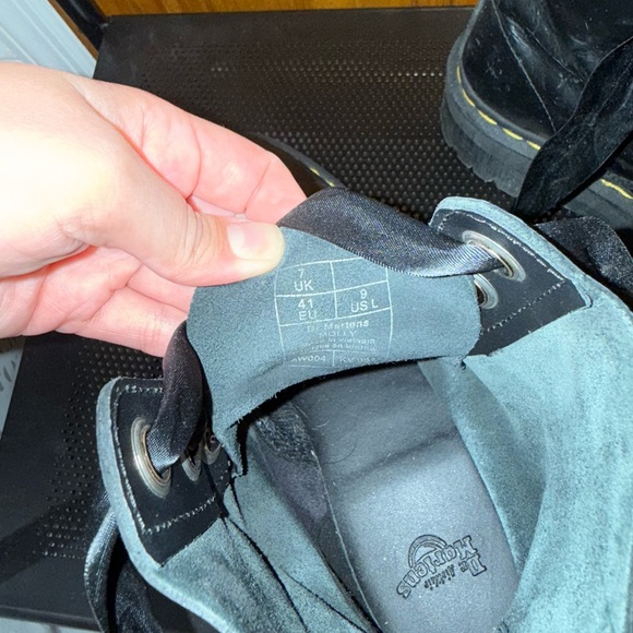 Dr. Martens Molly Women's Leather Platform Boots - Picture 4 of 4